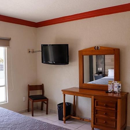 Hotel Gina Tecomán المظهر الخارجي الصورة