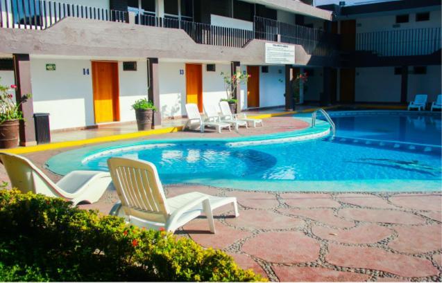 Hotel Gina Tecomán المظهر الخارجي الصورة