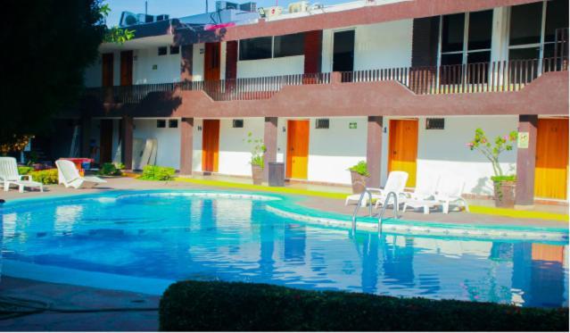 Hotel Gina Tecomán المظهر الخارجي الصورة
